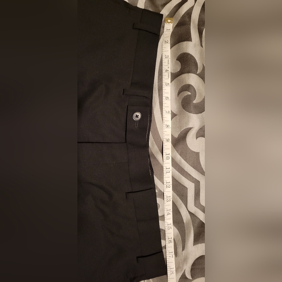 Suit - Picture 3 of 9